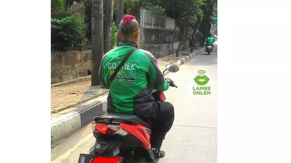 potongan rambut driver ojek online nyentrik © 2021 instagram.com