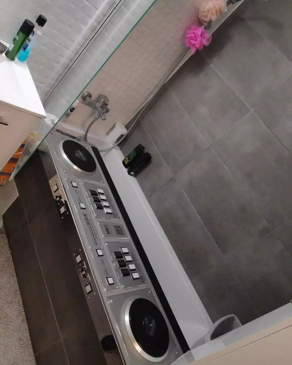 benda nggak biasa ada di kamar mandi © 2021 instagram.com benda nggak biasa ada di kamar mandi © 2021 instagram.com