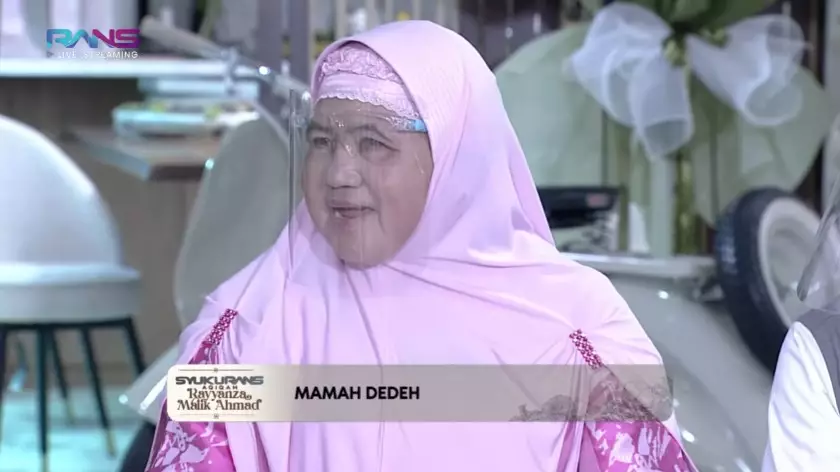 Momen akikah anak kedua Nagita dan Raffi  © YouTube