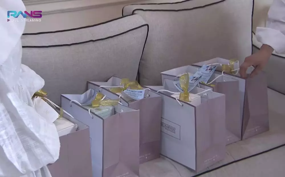 bingkisan aqiqah anak raffi © 2021 YouTube