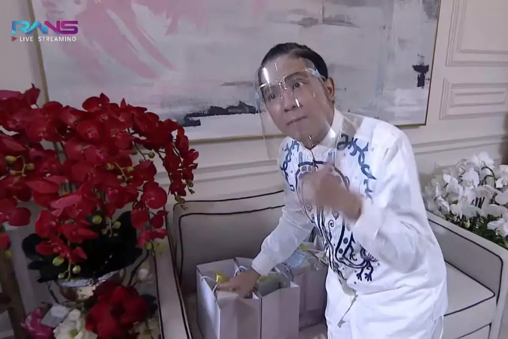 bingkisan aqiqah anak raffi © 2021 YouTube