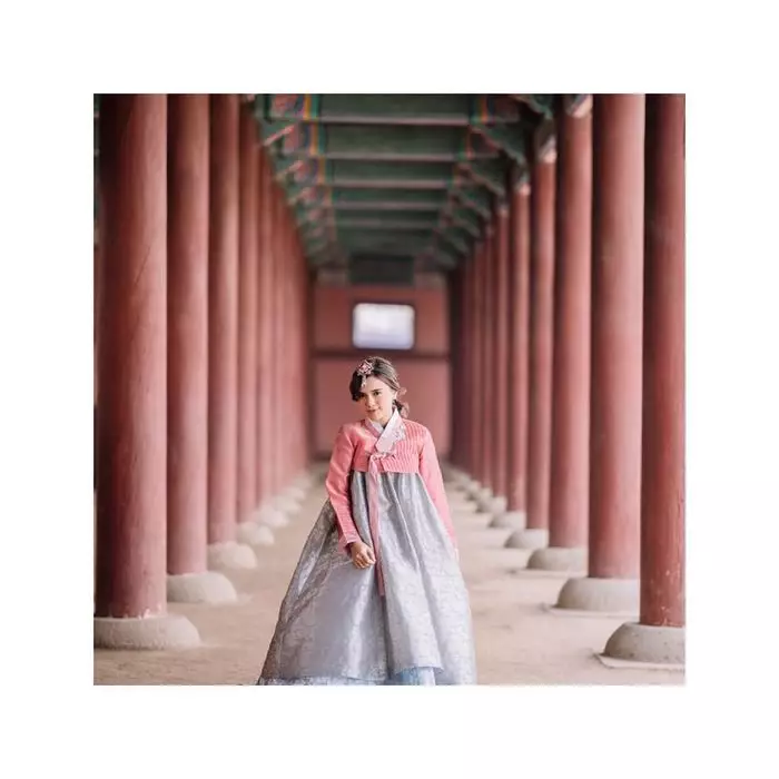 Gaya aktris kenakan hanbok © Instagram Gaya aktris kenakan hanbok © Instagram