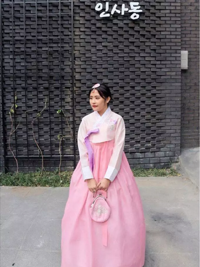 Gaya aktris kenakan hanbok © Instagram Gaya aktris kenakan hanbok © Instagram