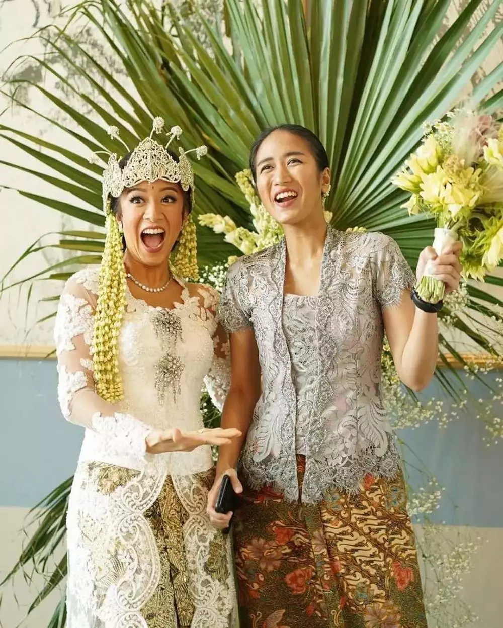 Renatta Moeloek pakai kebaya Instagram Renatta Moeloek pakai kebaya Instagram