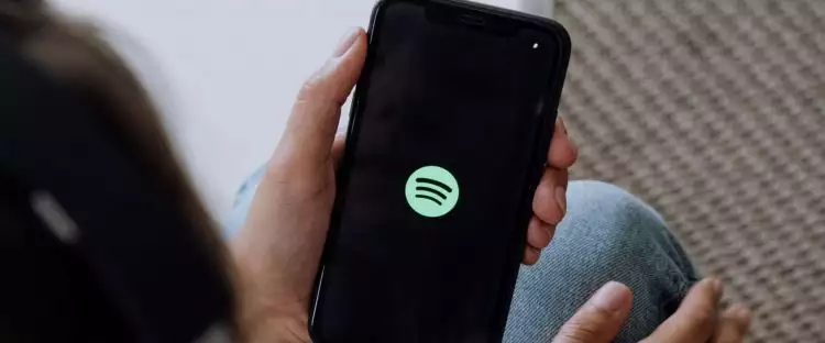 Cara bagikan lirik lagu Spotify, bisa untuk pengguna premium & gratis