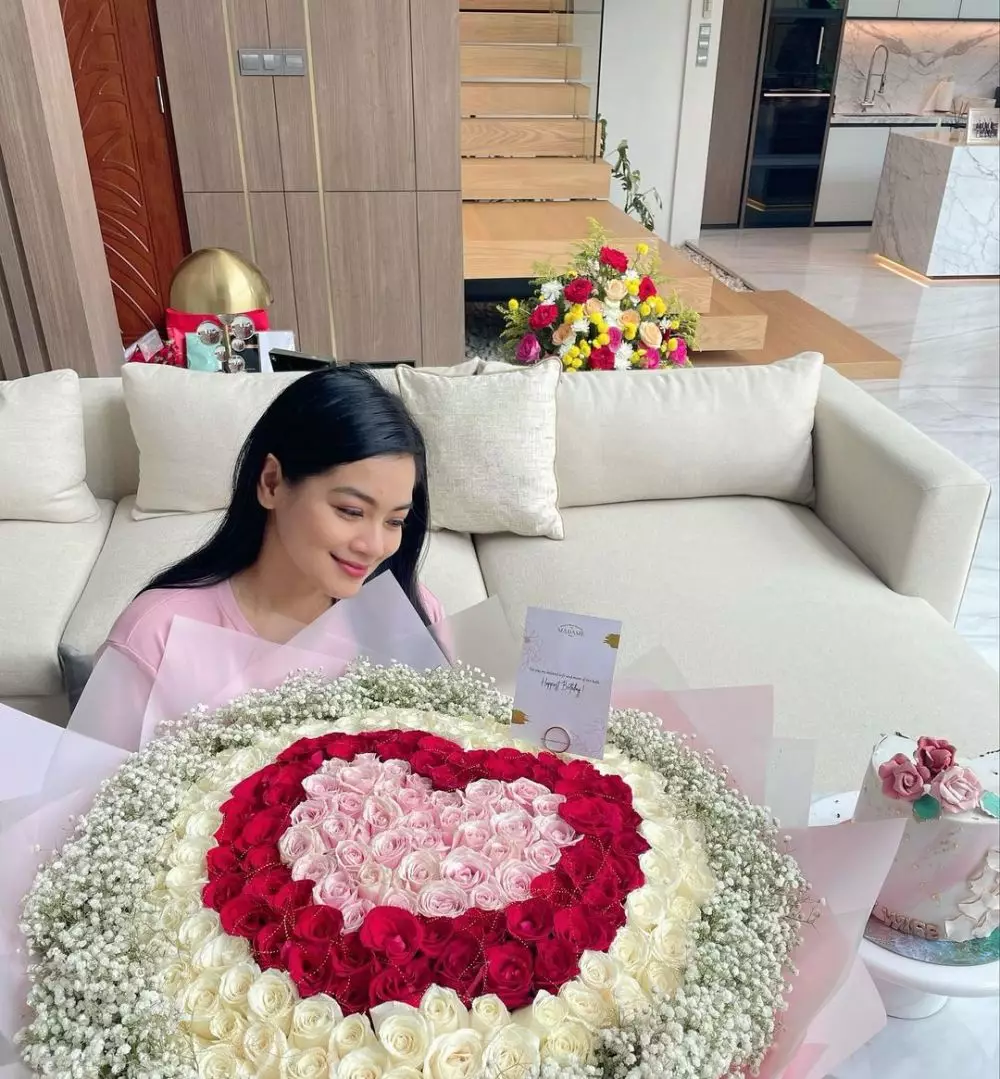 Momen ultah Titi Kamal ke-40 © 2021 Instagram