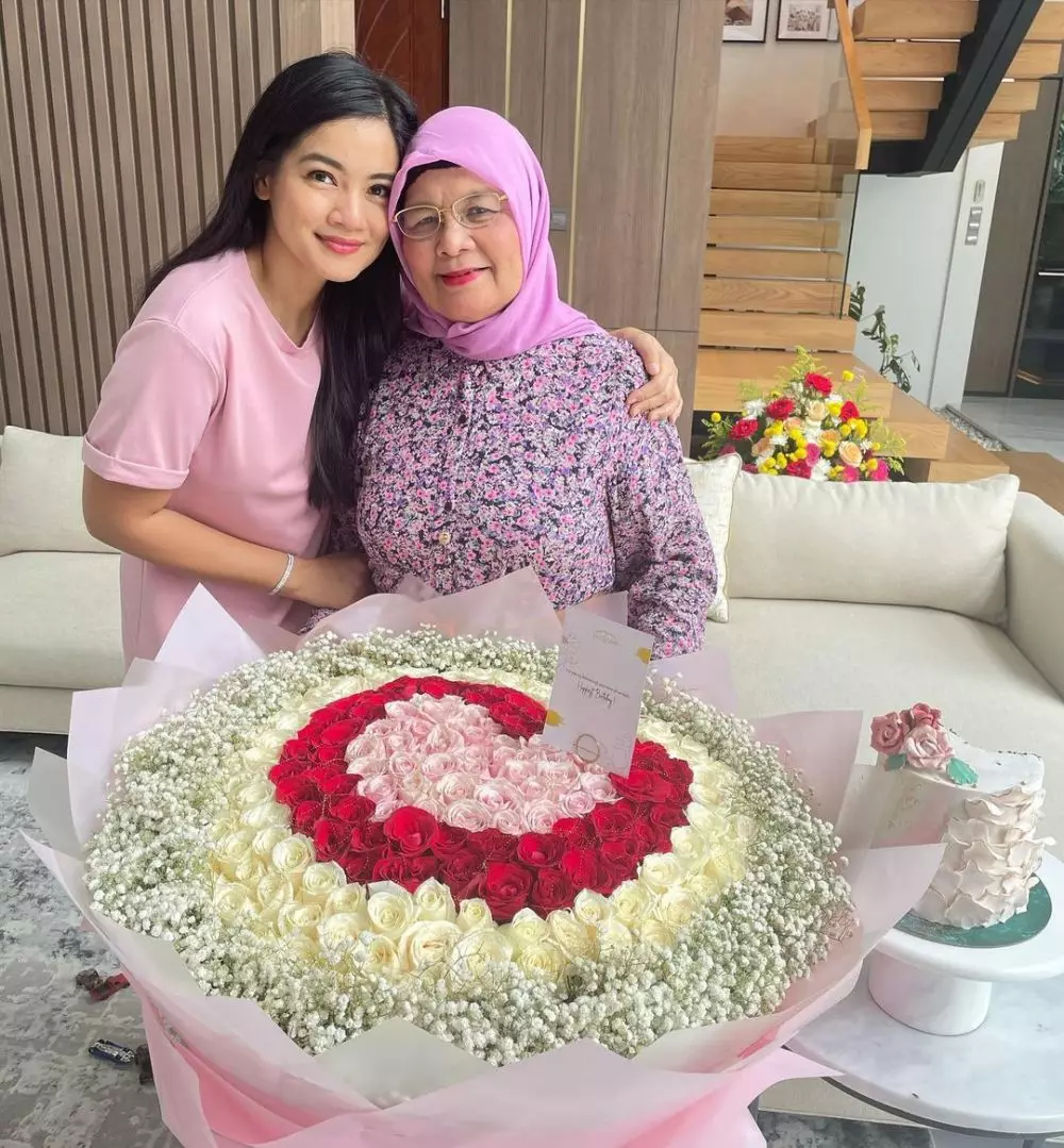 Momen ultah Titi Kamal ke-40 © 2021 Instagram