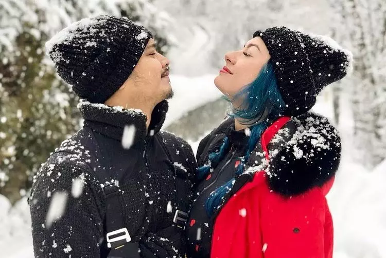 Potret terbaru Derby Romero berbagai sumber