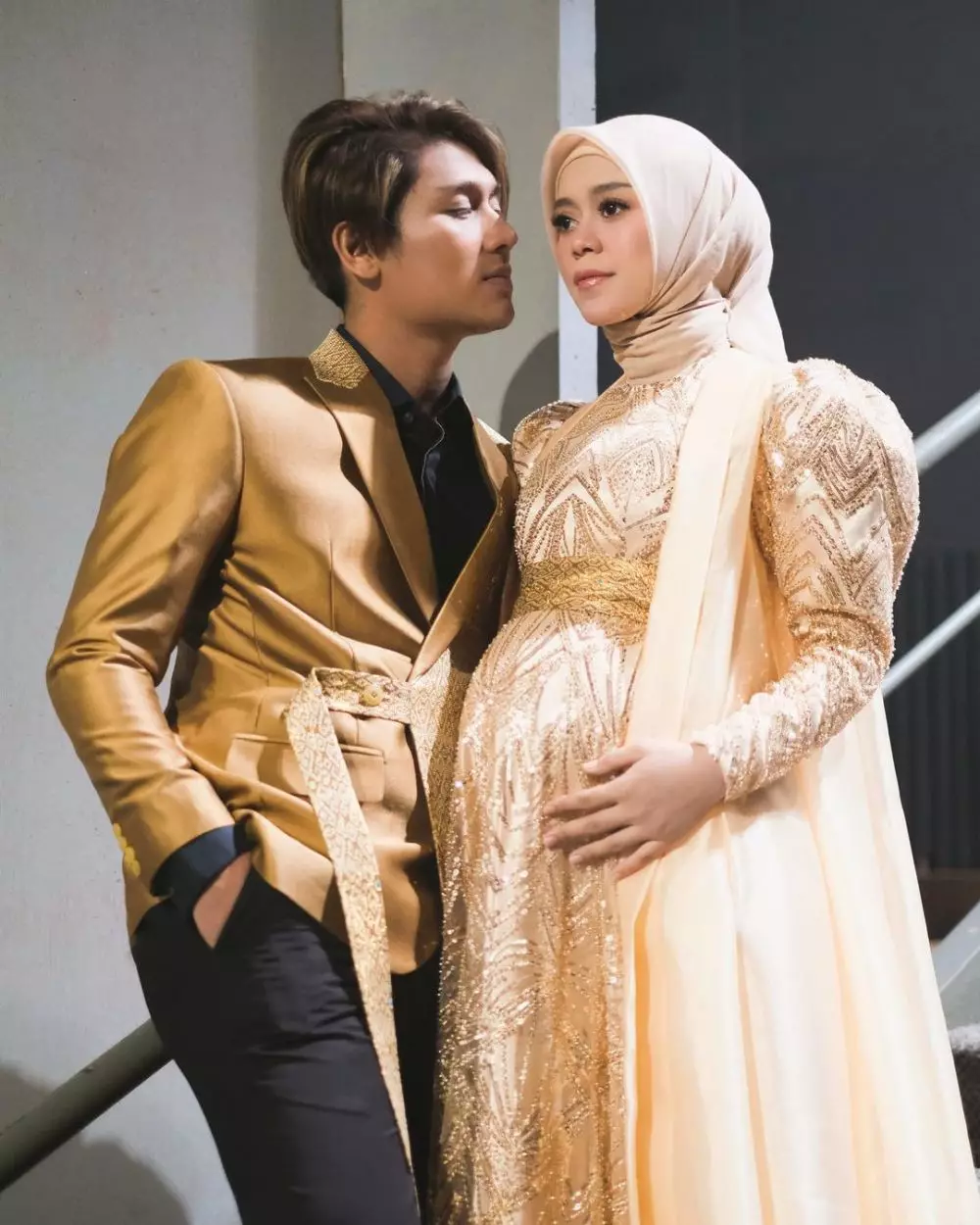 gaya lesty dan rizky billar hadiri acara penghargaan © berbagai sumber gaya lesty dan rizky billar hadiri acara penghargaan © berbagai sumber