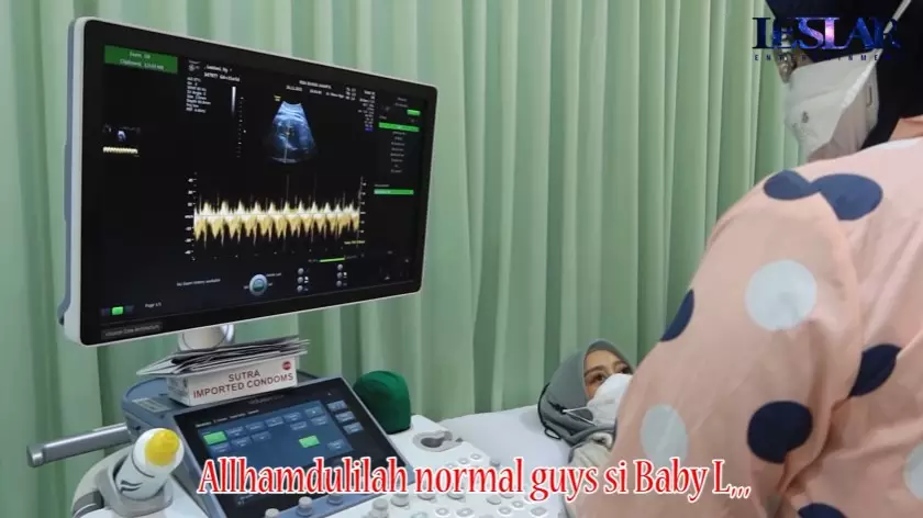 Momen Lesty Kejora cek kandungan © YouTube