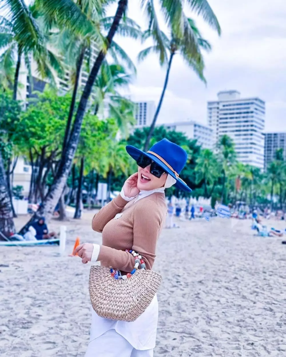 penampilan Syahrini pakai tas Rp 400 ribuan tuai atensi Instagram