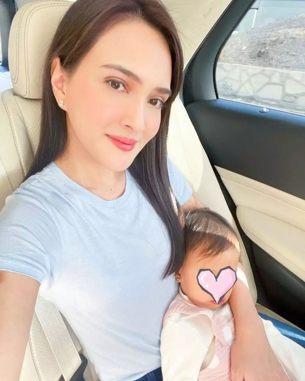 Gaya Shandy Aulia liburan sambil momong anak di LA, kece abis berbagai sumber