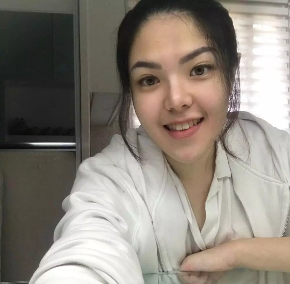 Perawatan kecantikan Tina Toon instagram/kapanlagi.com Perawatan kecantikan Tina Toon instagram/kapanlagi.com