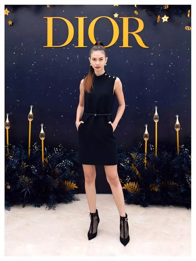 gaya seleb hadiri event dior © instagram