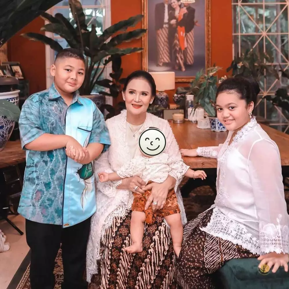 tedak siten keponakan yuni shara © 2021 brilio.net