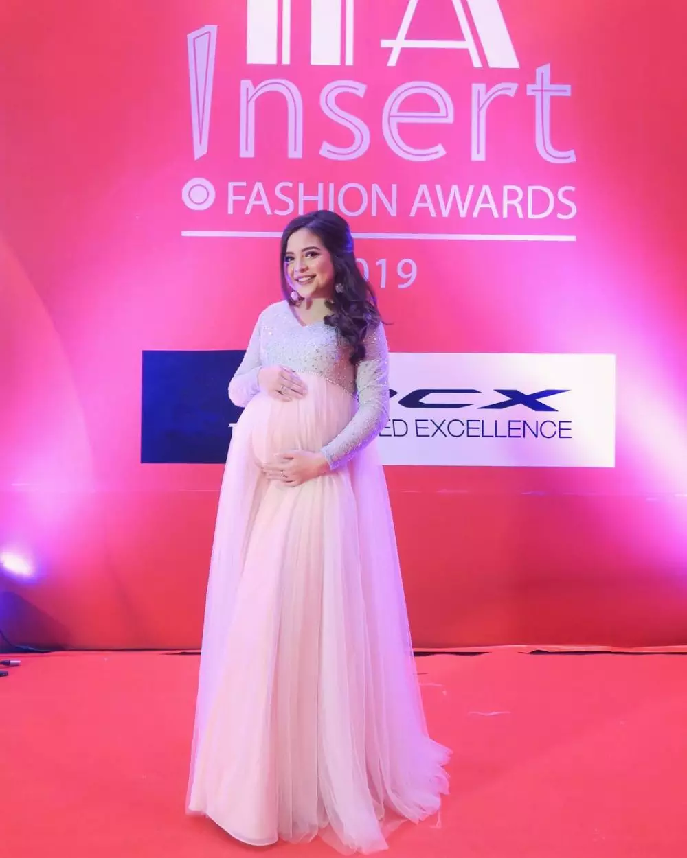 pesona seleb pamer baby bump di acara penghargaan © berbagai sumber pesona seleb pamer baby bump di acara penghargaan © berbagai sumber