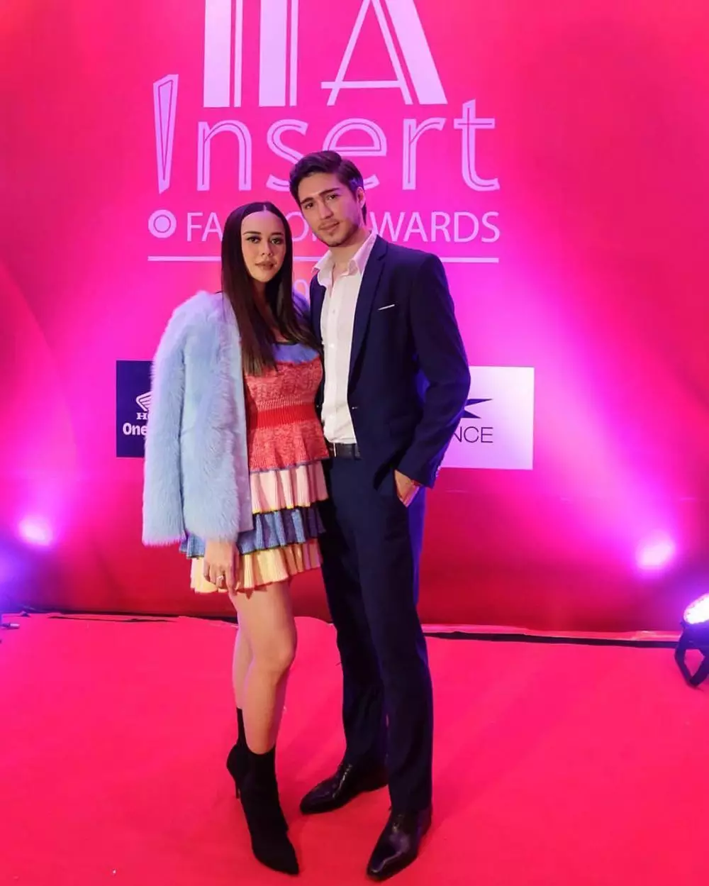 pesona seleb pamer baby bump di acara penghargaan © berbagai sumber pesona seleb pamer baby bump di acara penghargaan © berbagai sumber