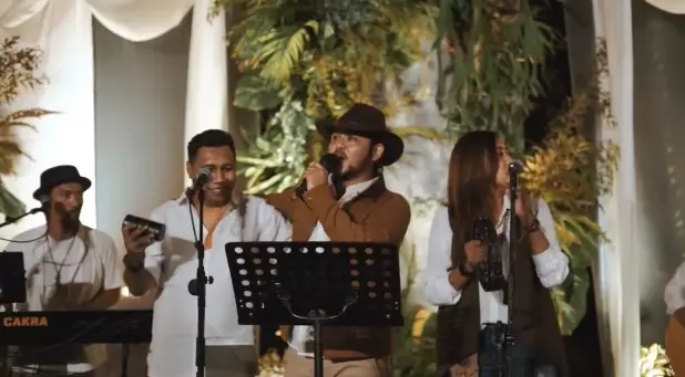 Momen pernikahan kedua Ramon Y Tungka © Instagram