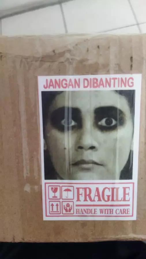 momen ngagetin kurir paket yang kocak © 2021 twitter.com momen ngagetin kurir paket yang kocak © 2021 twitter.com