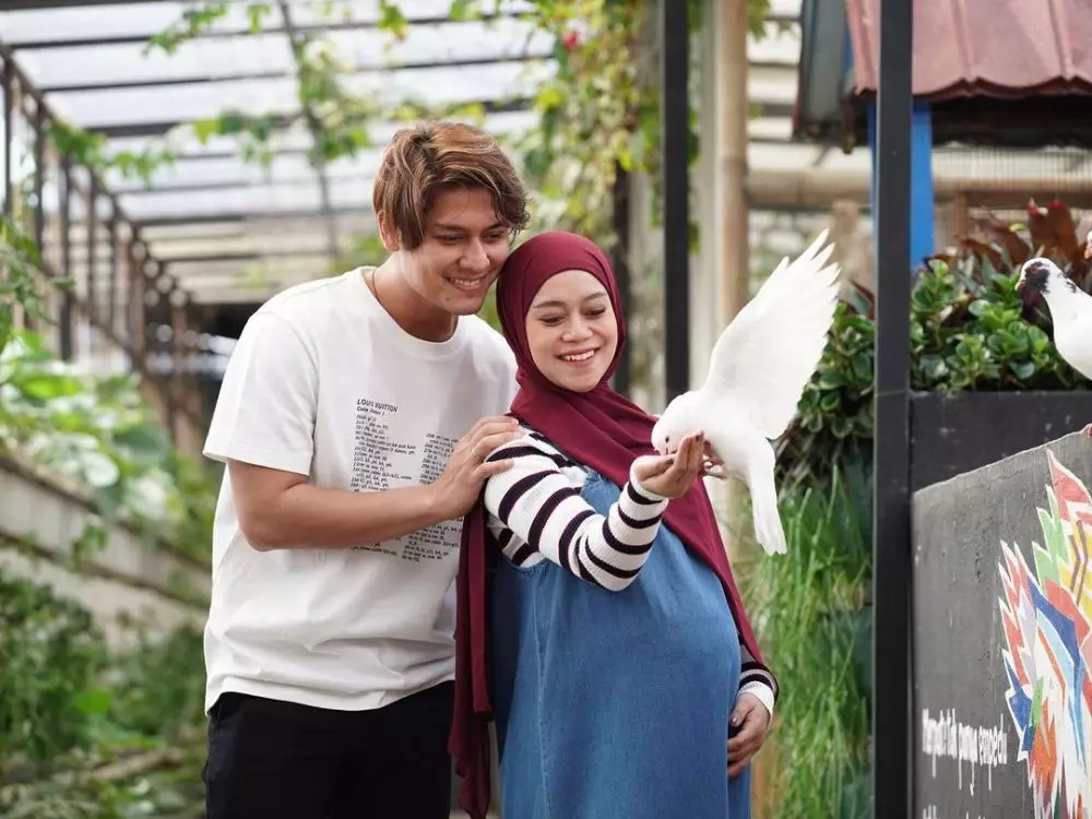 rizky billar sewa satu lantai rumah sakit © 2021 Instagram rizky billar sewa satu lantai rumah sakit © 2021 Instagram