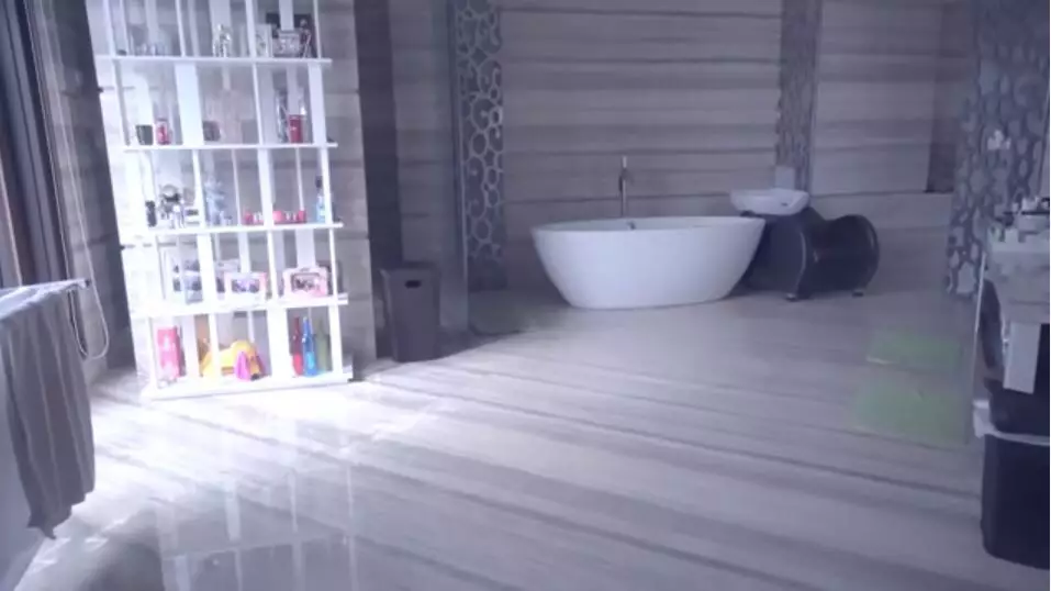 Kamar mandi penyanyi wanita instagram/YouTube