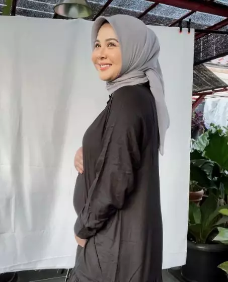 potret Kesha Ratuliu pamer baby bump © Instagram/@kesharatuliu05 potret Kesha Ratuliu pamer baby bump © Instagram/@kesharatuliu05