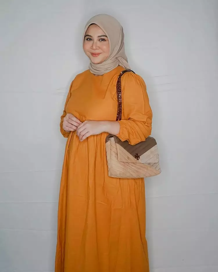 potret Kesha Ratuliu pamer baby bump © Instagram/@kesharatuliu05 potret Kesha Ratuliu pamer baby bump © Instagram/@kesharatuliu05