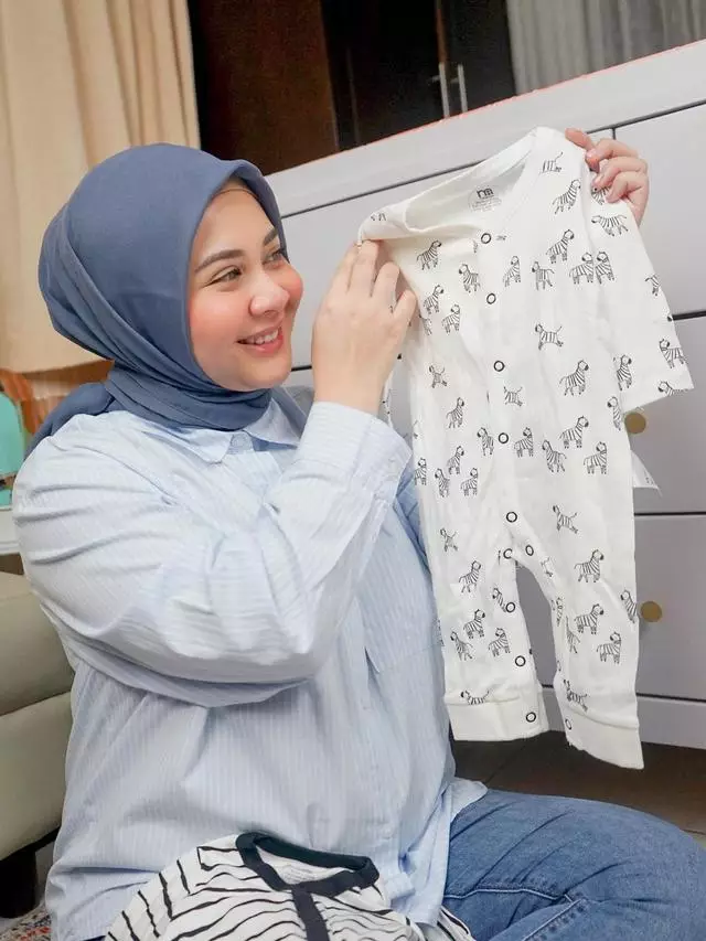 potret Kesha Ratuliu pamer baby bump © Instagram/@kesharatuliu05 potret Kesha Ratuliu pamer baby bump © Instagram/@kesharatuliu05