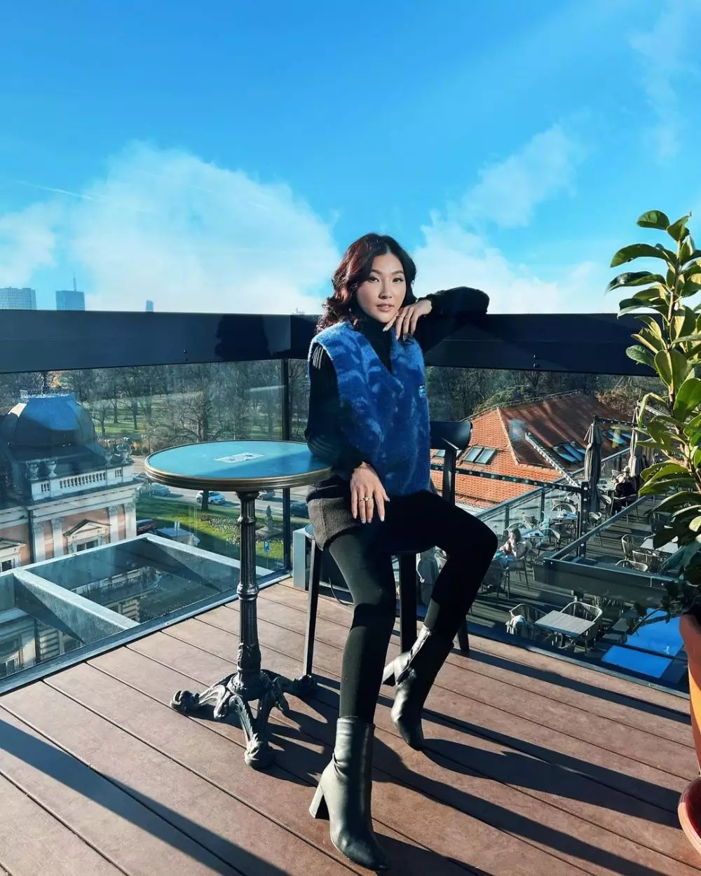 gaya sarwendah saat liburan di serbia © instagram