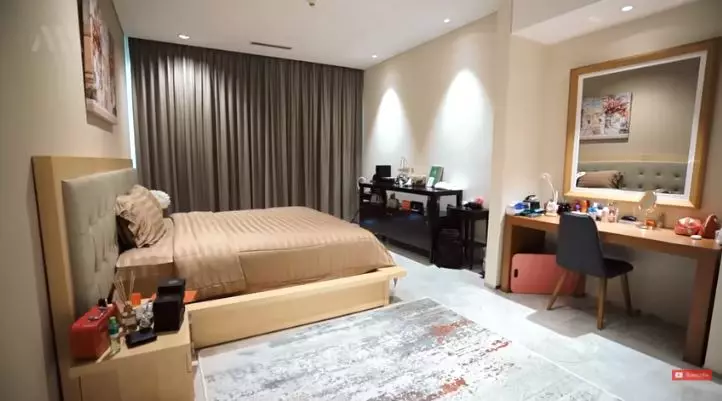 potret kamar ria ricis di apartemen © YouTube potret kamar ria ricis di apartemen © YouTube
