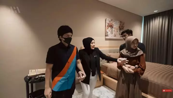 potret kamar ria ricis di apartemen © YouTube potret kamar ria ricis di apartemen © YouTube