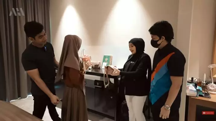 potret kamar ria ricis di apartemen © YouTube potret kamar ria ricis di apartemen © YouTube