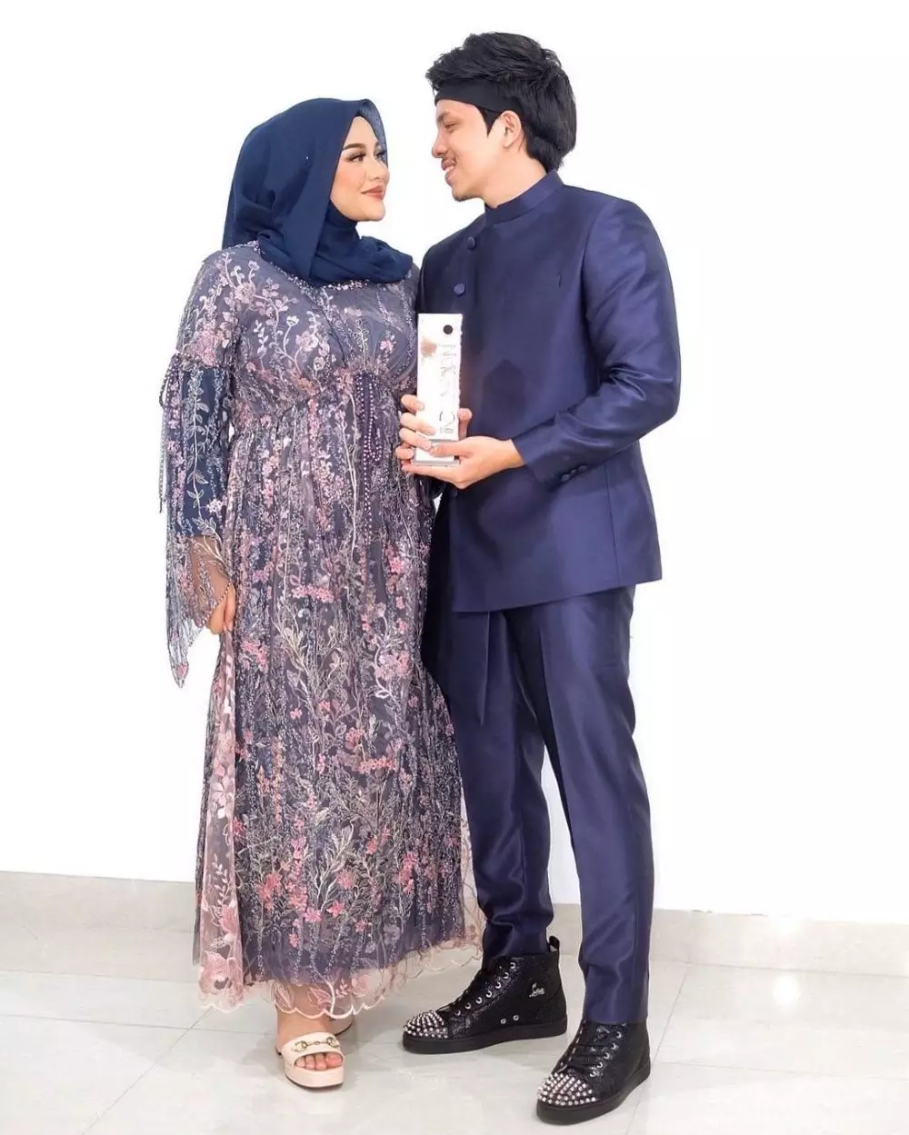 gaya aurel di acara penghargaan © instagram gaya aurel di acara penghargaan © instagram