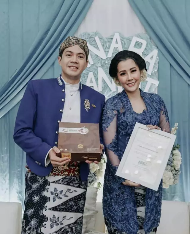 pesona seleb di acara tedak siten © instagram pesona seleb di acara tedak siten © instagram