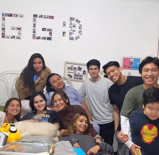 Laura Anna jalani perawatan © 2021 brilio.net Laura Anna jalani perawatan © 2021 brilio.net