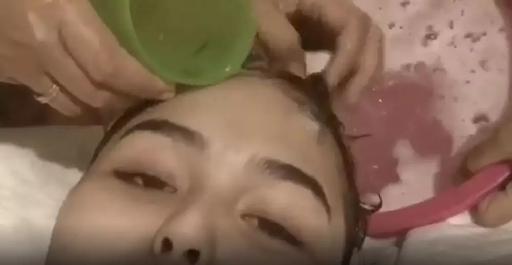 Laura Anna jalani perawatan © 2021 brilio.net Laura Anna jalani perawatan © 2021 brilio.net