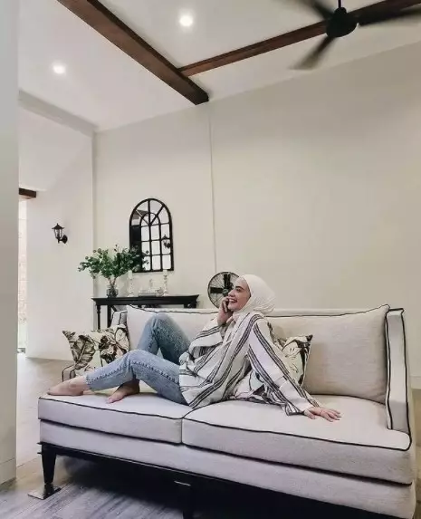 Cara Arya Saloka desain rumah baru © berbagai sumber Cara Arya Saloka desain rumah baru © berbagai sumber