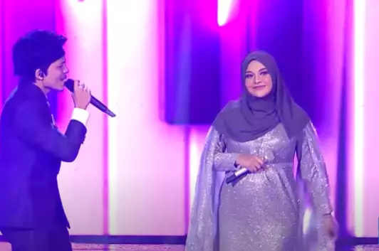 Gaya manggung Aurel Hermansyah © 2021 brilio.net