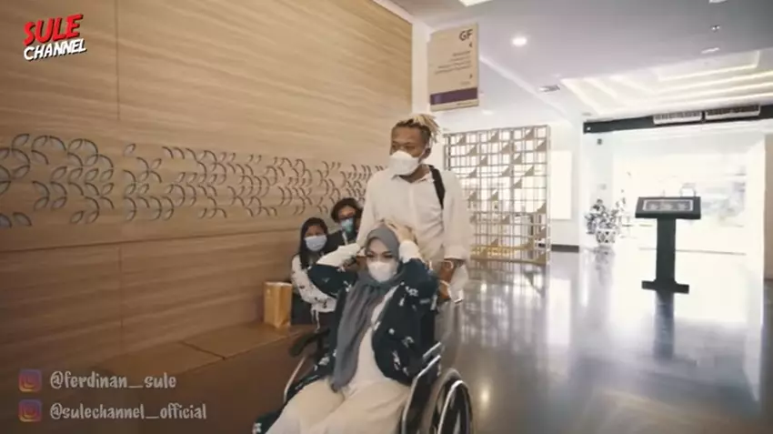 Momen Sule temani sang istri melahirkan Instagram dan YouTube