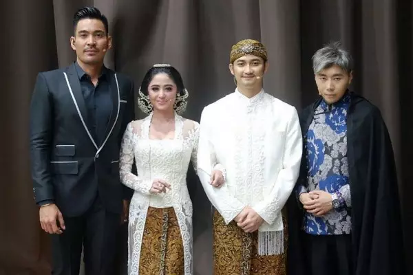 pedangdut ini menikah dengan adat Jawa © Instagram