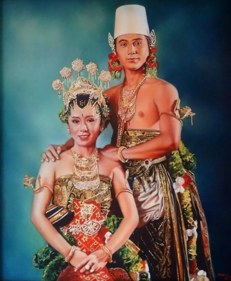 pedangdut ini menikah dengan adat Jawa © Instagram