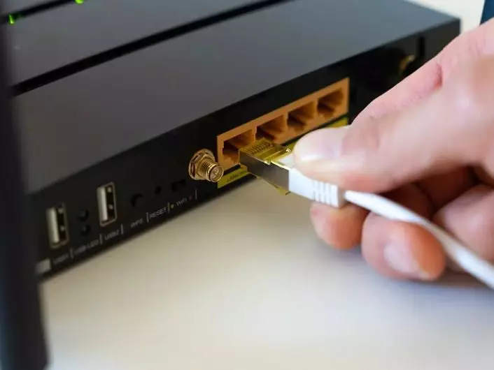 7 Cara perkuat sinyal WiFi © 2021 brilio.net