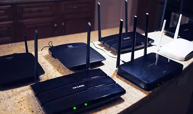 7 Cara perkuat sinyal WiFi © 2021 brilio.net