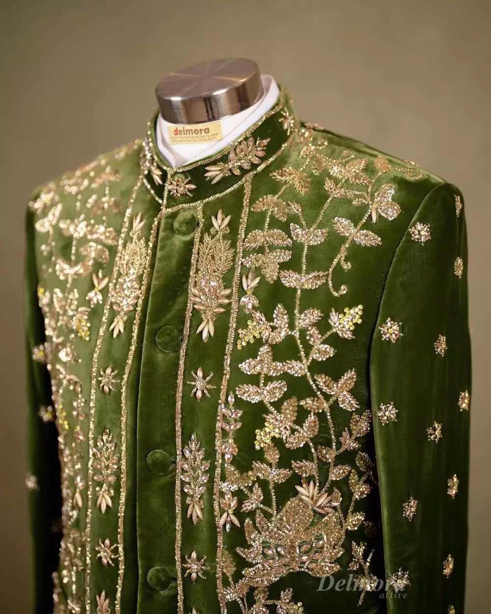 Detail busana pengantin Danang dan Nura Instagram