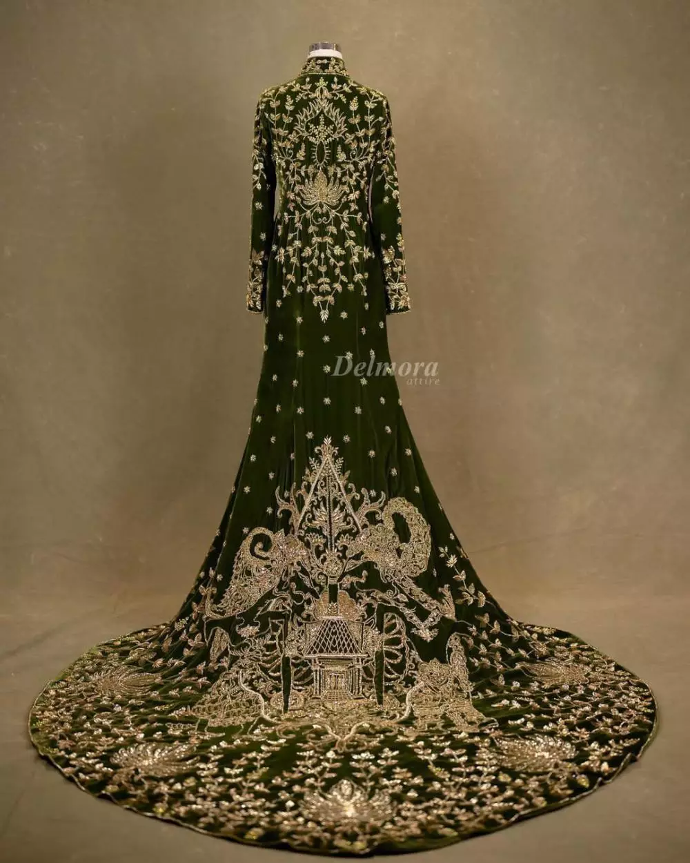 Detail busana pengantin Danang dan Nura Instagram