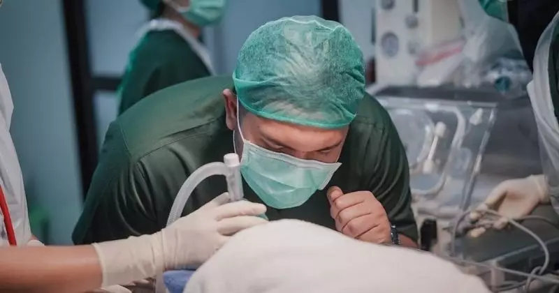 momen persalinan anak pertama Kesha Ratuliu © Instagram