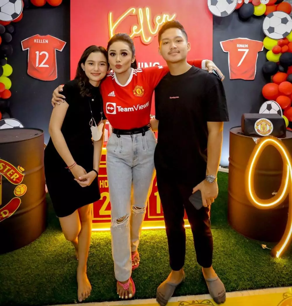 Momen Krisdayanti rayakan ultah Kellen © Instagram