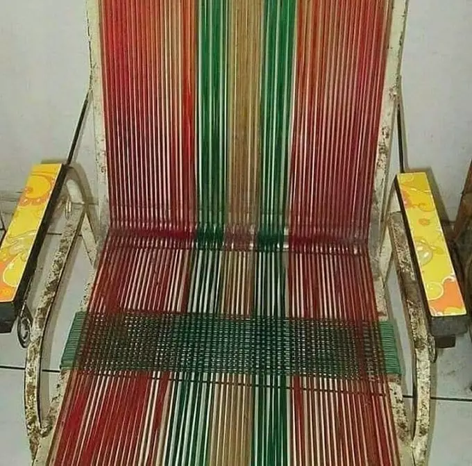 penampakan kursi malah nyeleneh banget © 2021 instagram.com penampakan kursi malah nyeleneh banget © 2021 instagram.com