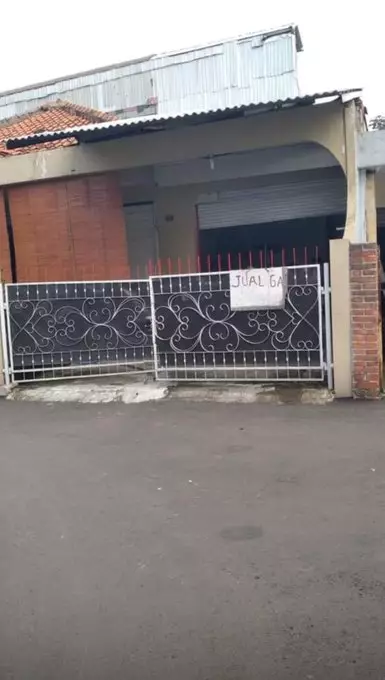 tulisan di warung malah jadi lucu © 2021 twitter.com