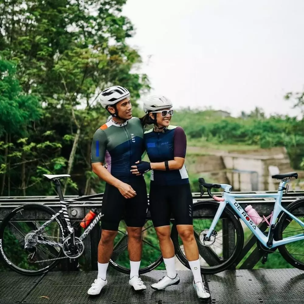 Seleb 2000-an bareng pasangan Instagram